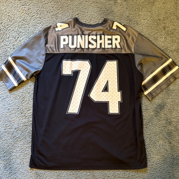 Marvel Black and Gray Punisher Jersey - Picture 2 of 3